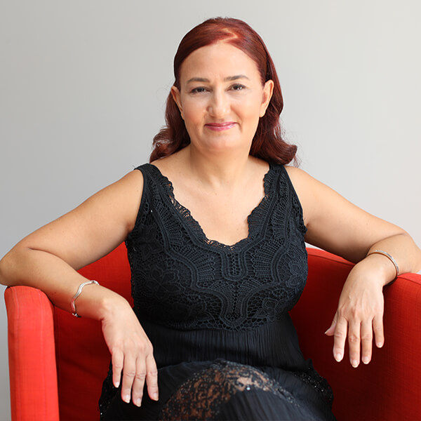 Psikiyatrist Özlem Öztürk